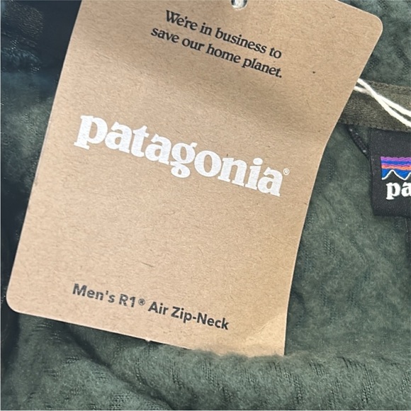 Patagonia men’s R1 Air Zip NWT - Picture 6 of 6